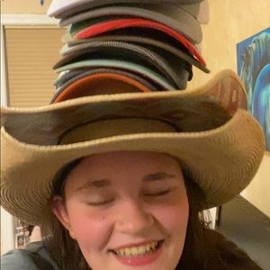 Meet your Posher, Leah